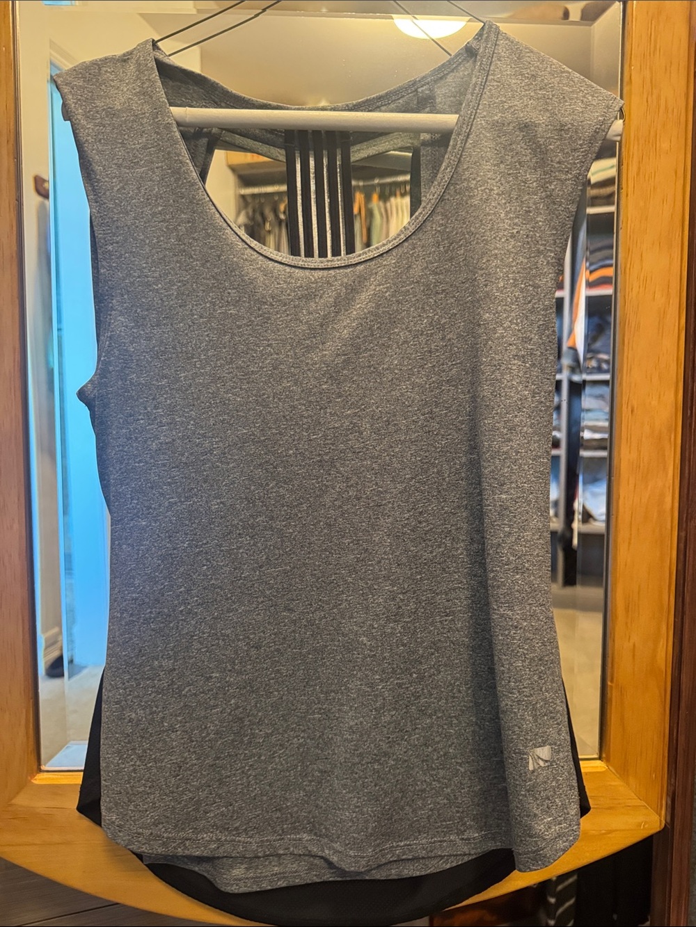 Sleeveless Heather Gray Women's Active Tank Top